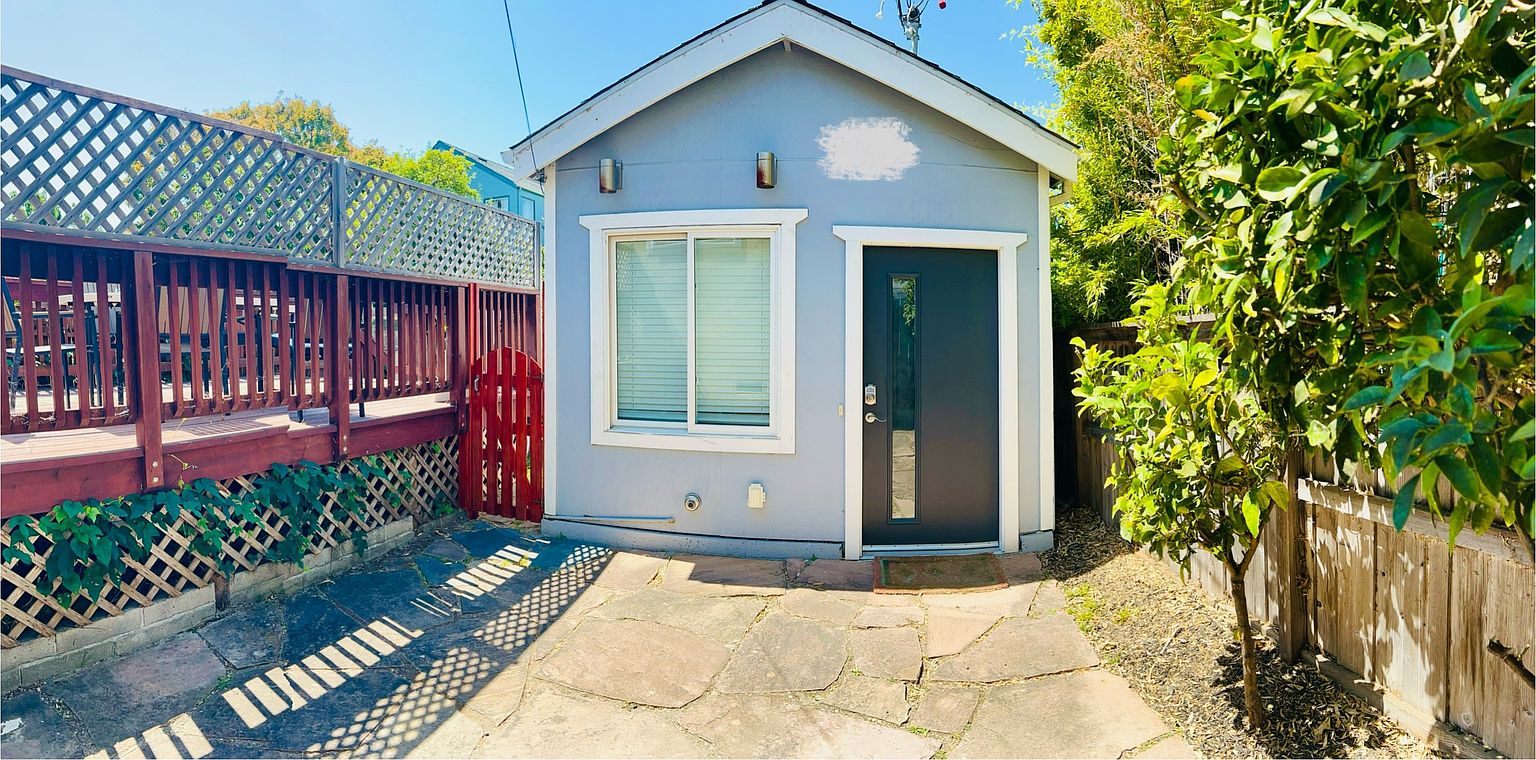 834 Ramona Ave photo 2