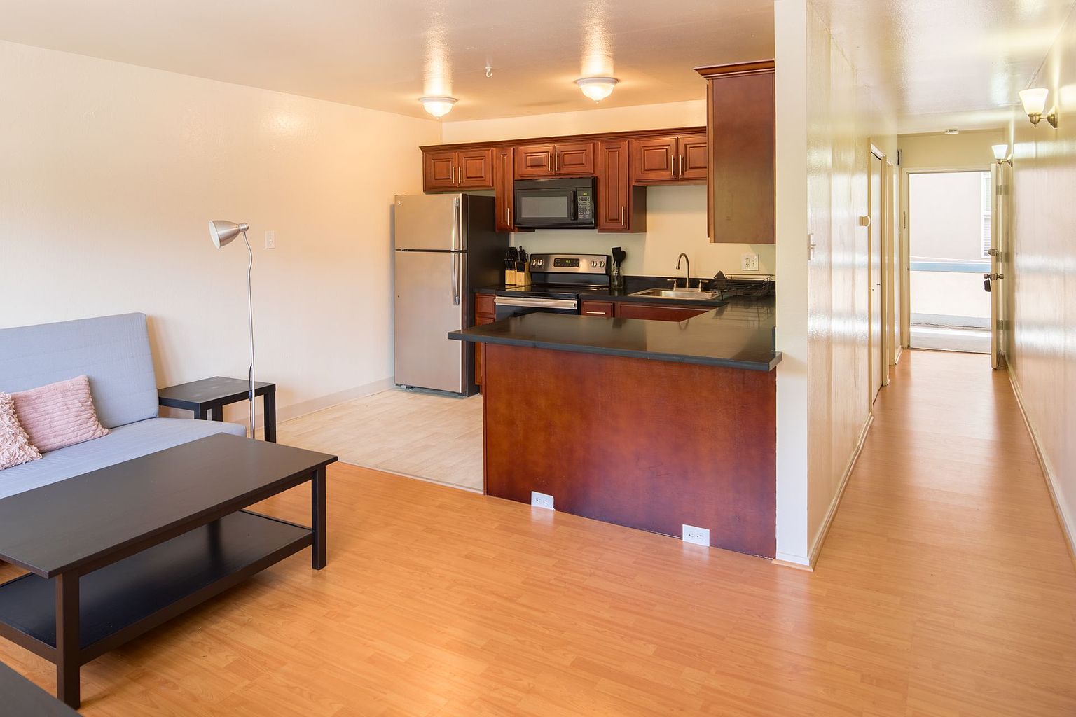 2500 Dana St photo 2