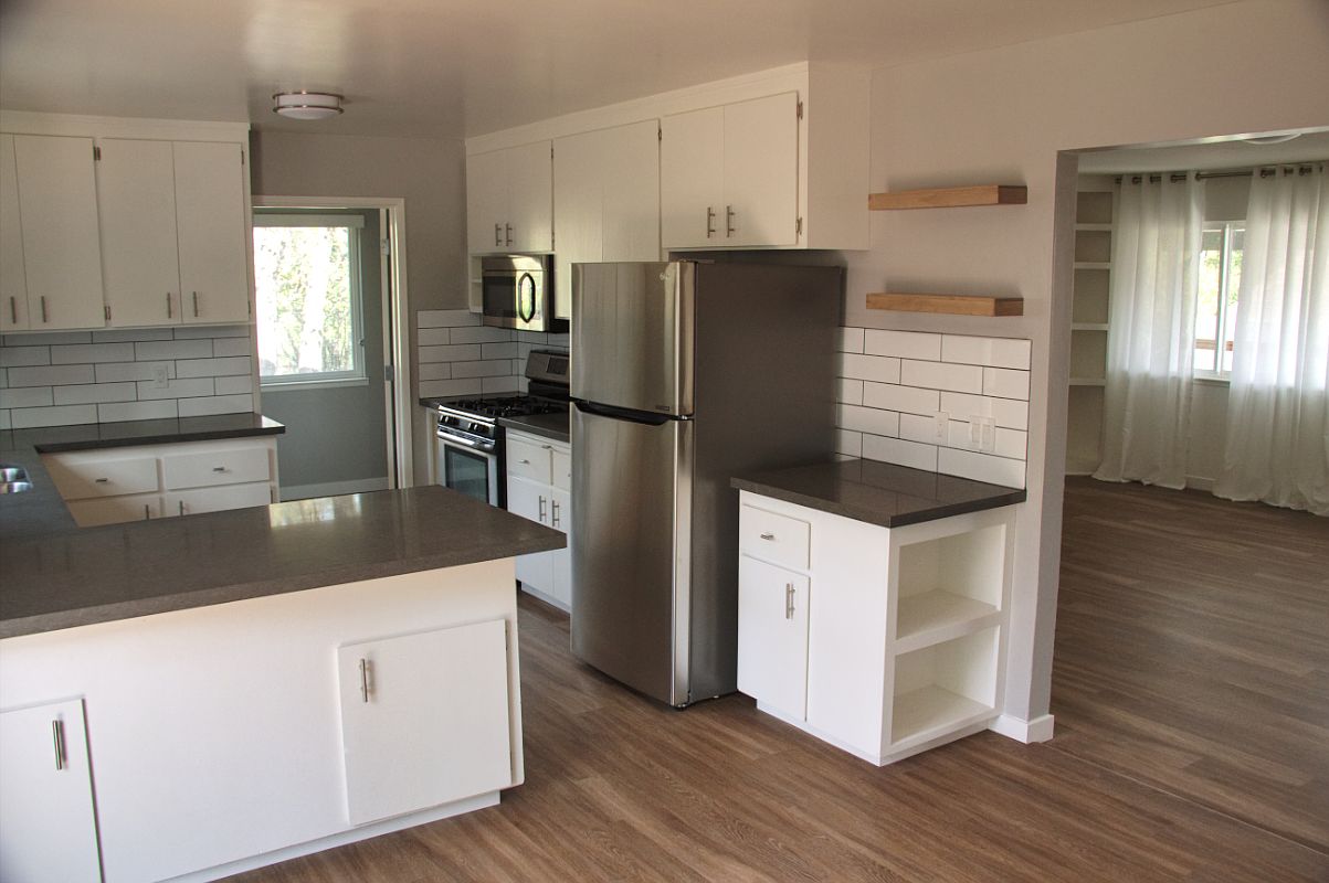 1175 Chauvet Rd photo 2