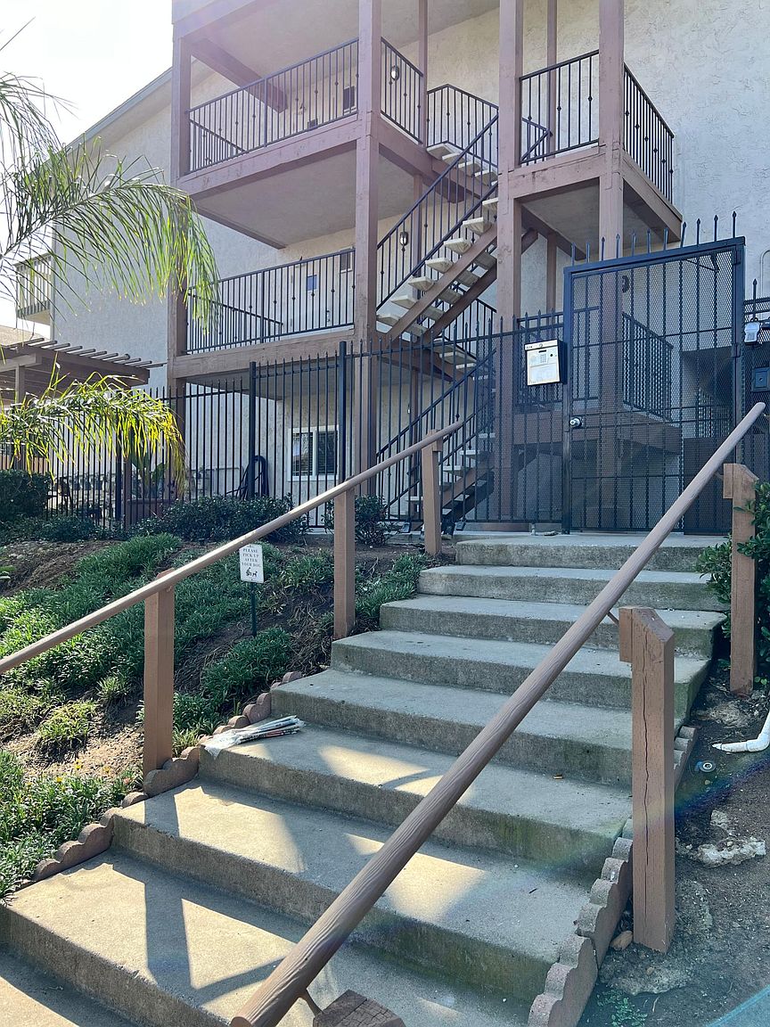 3029 Broadway photo 2