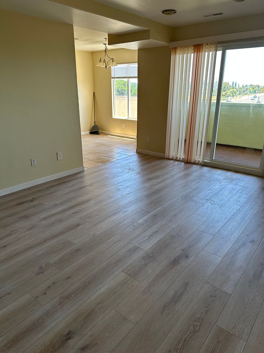 2BR/2BA Single Family House on Marina Bay Pkwy · Richmond