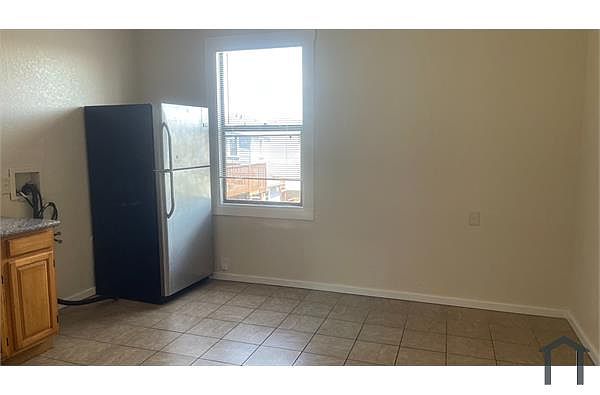 822 Chester St photo 3