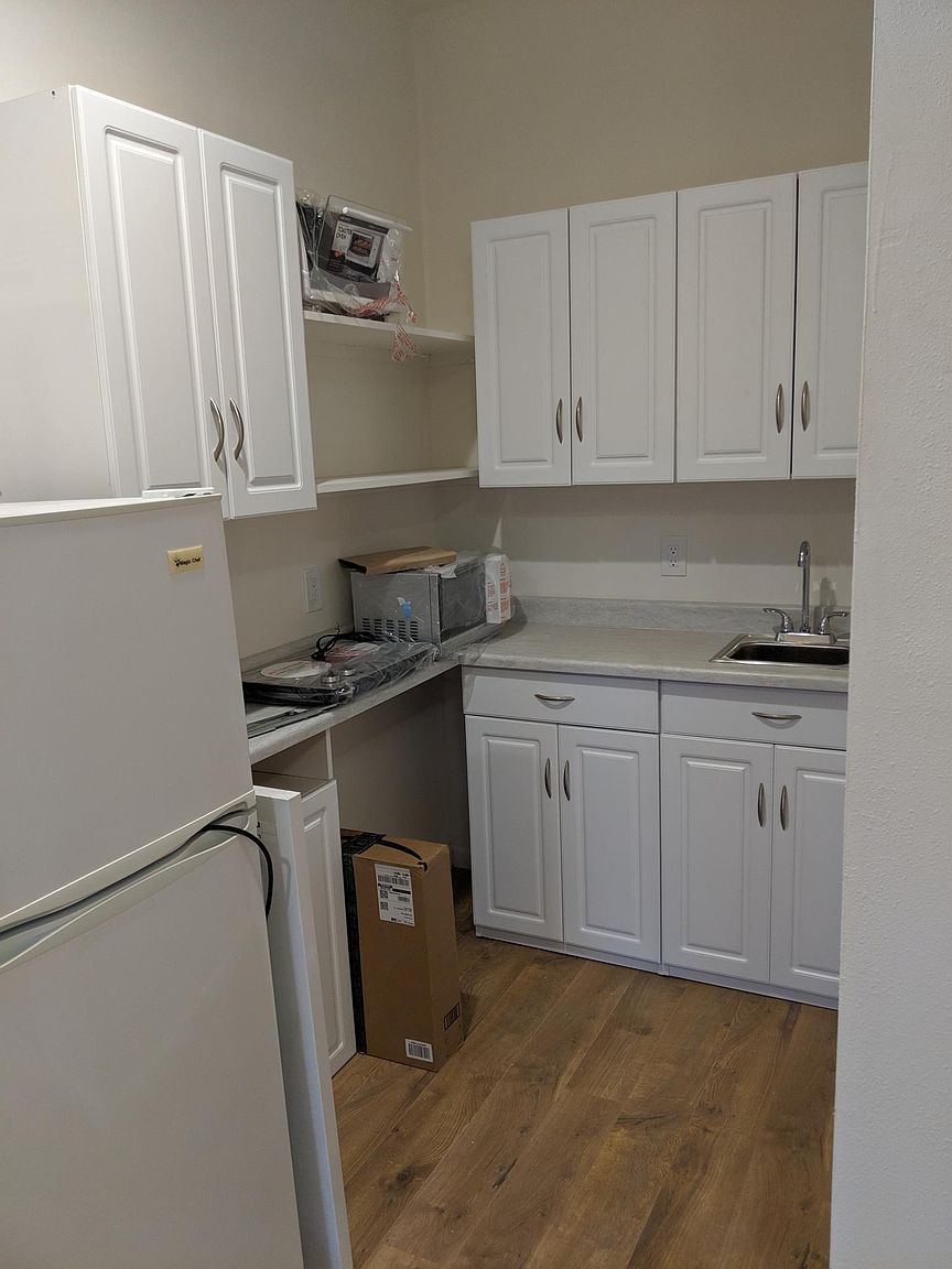 633 Adobe Cir photo 2