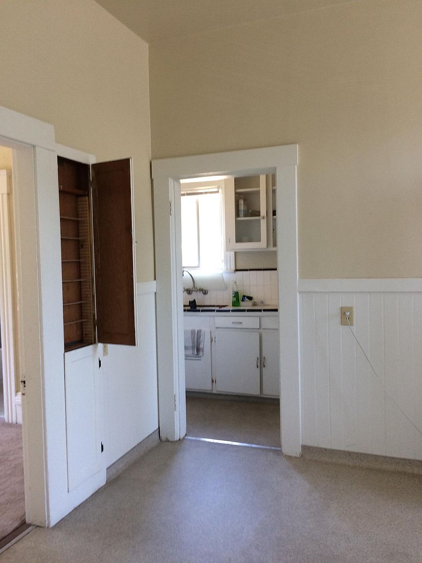 2BR/1BA Apartment on Wanda Street · Crockett photo 4