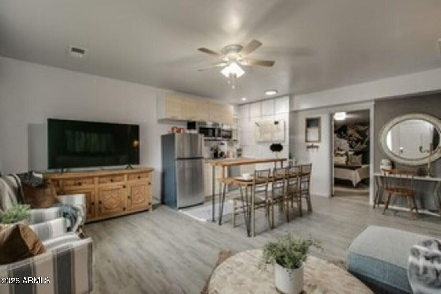 830 E Maryland Ave Phoenix, AZ 85014 photo 2