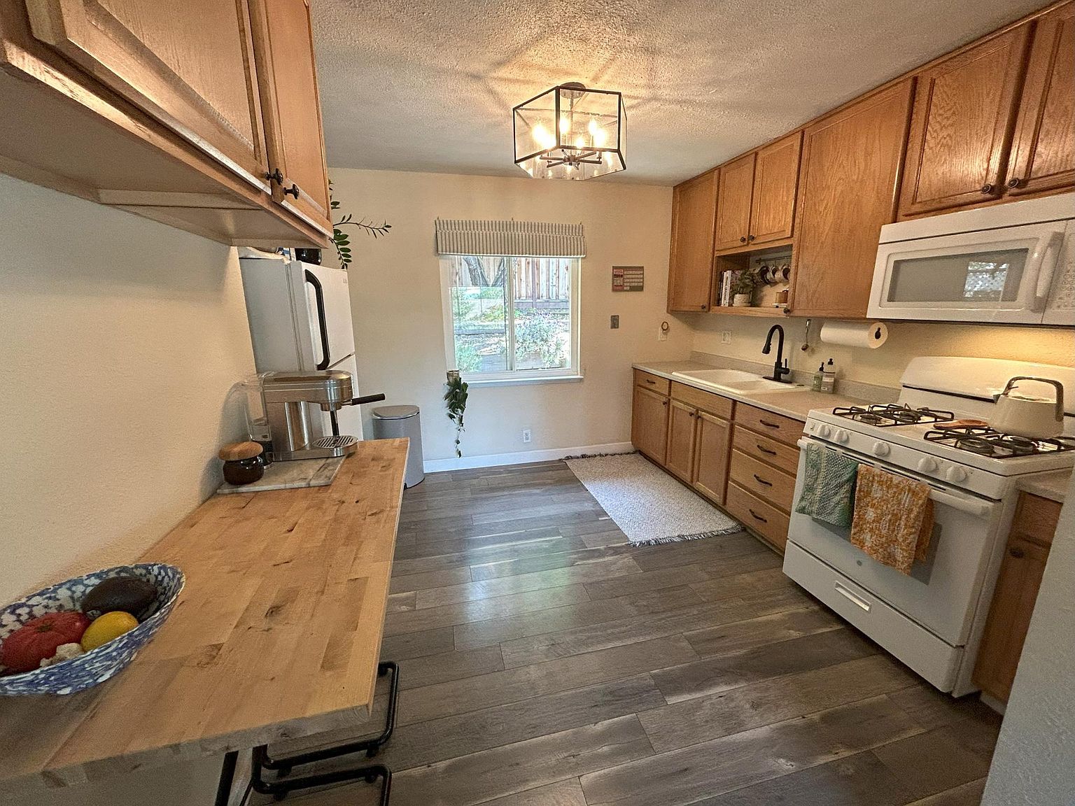 3872 Vineyard Ave photo 4