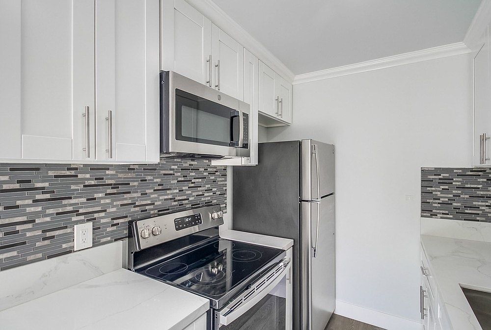 1254 Robinson Ave photo 4