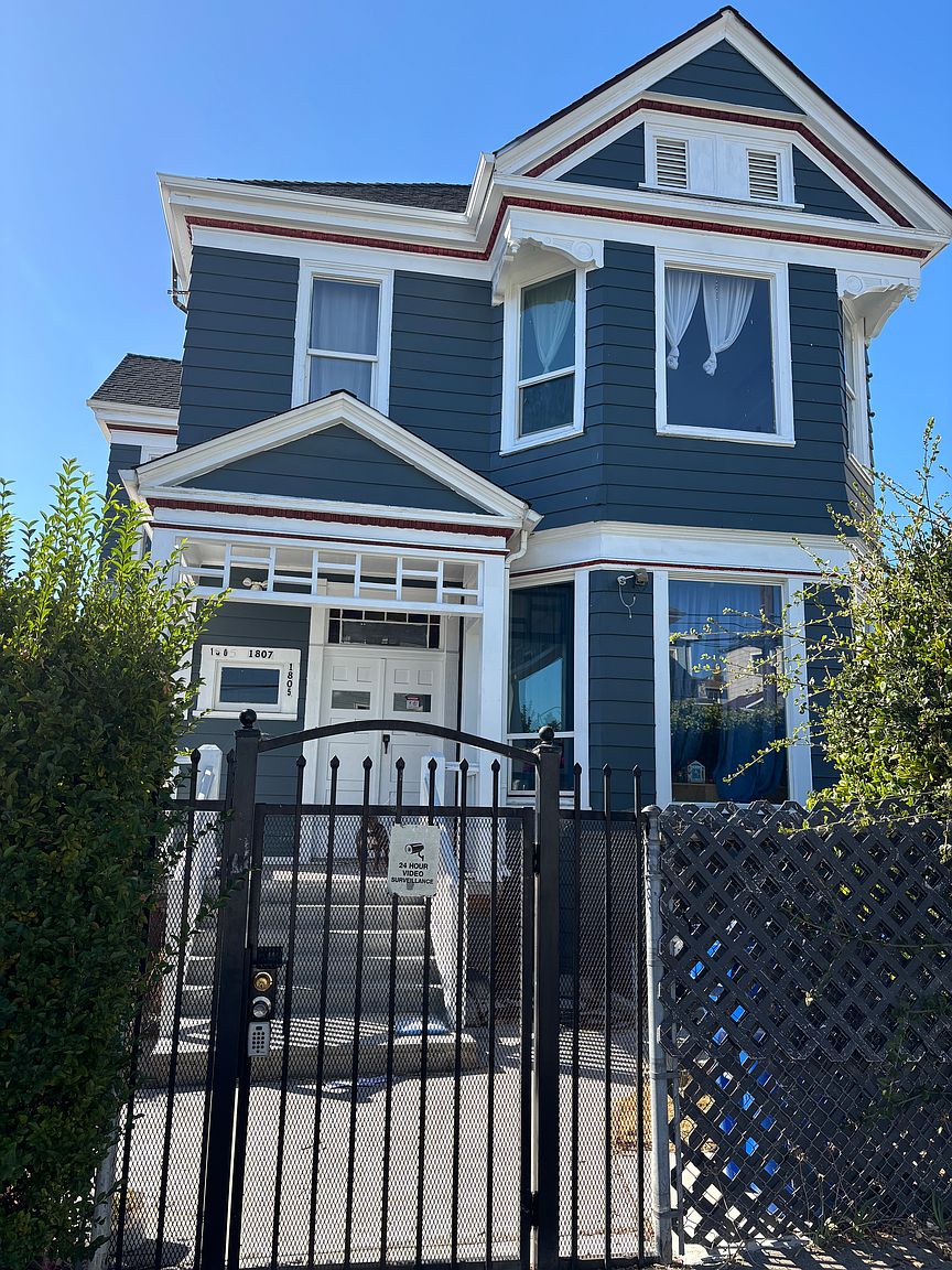 3BR/3BA Apartment on 9th Ave · Oakland