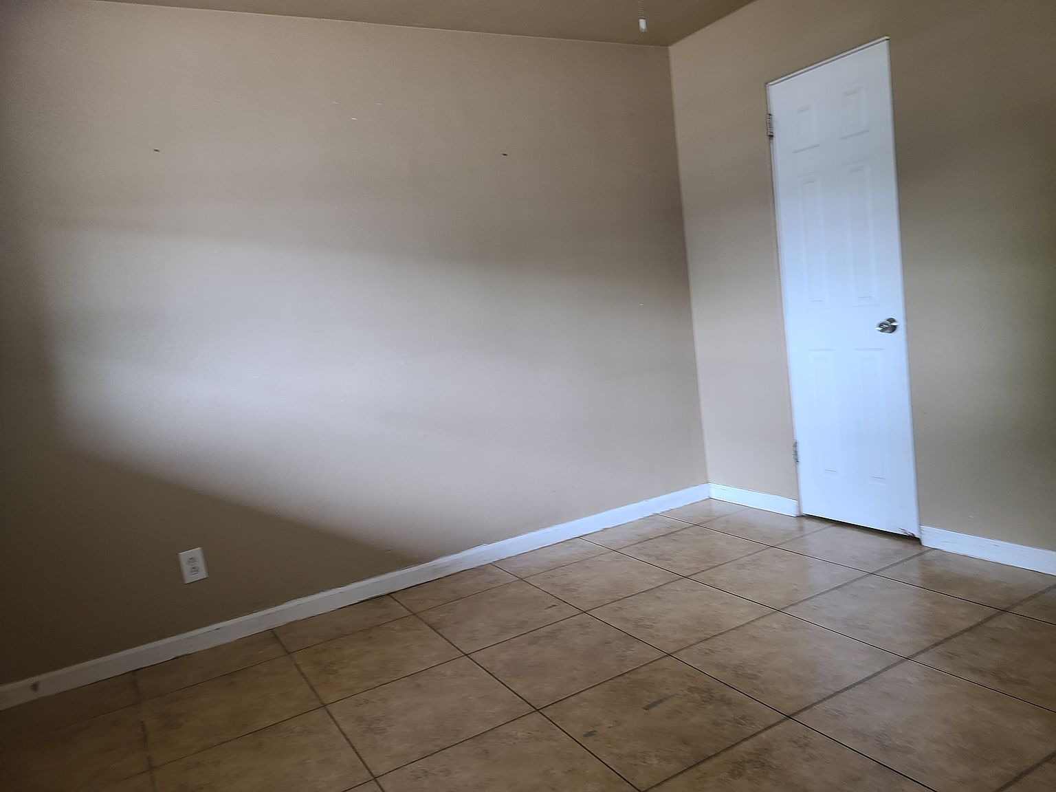 3406 photo 2