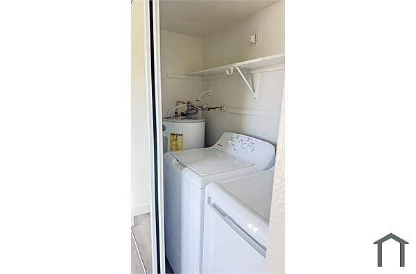 1951 E Don Carlos Ave #102 photo 3
