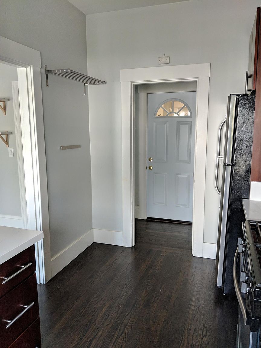 4344 Broadway photo 5
