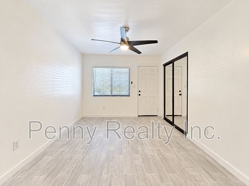 3989 Haines St photo 3