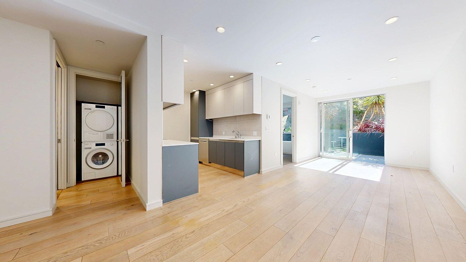 606 Capp St San Francisco, CA 94110 photo 3