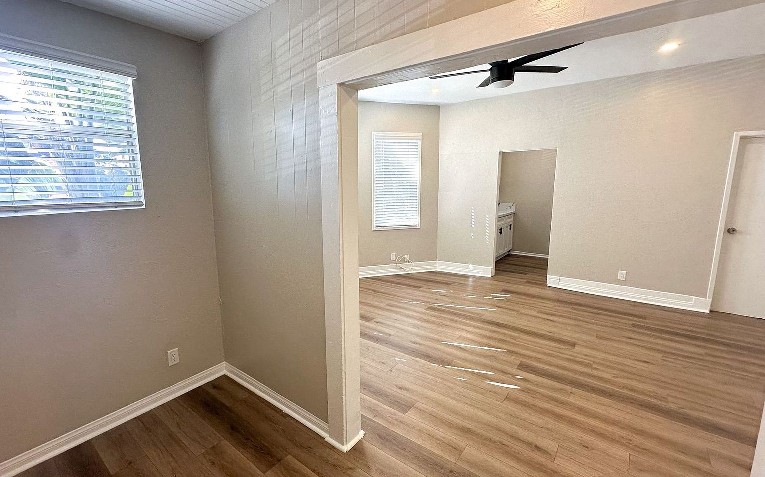 studio  1.0 baths photo 5
