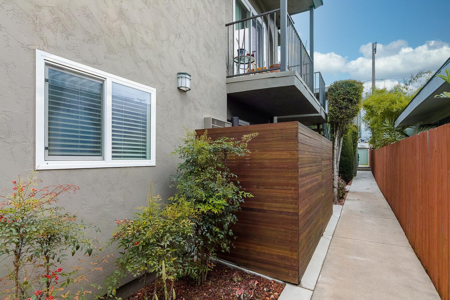 3435 Grim Ave photo 3