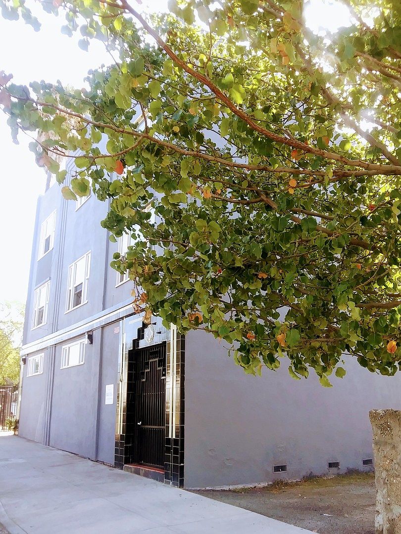 25-45 W. Tenth street