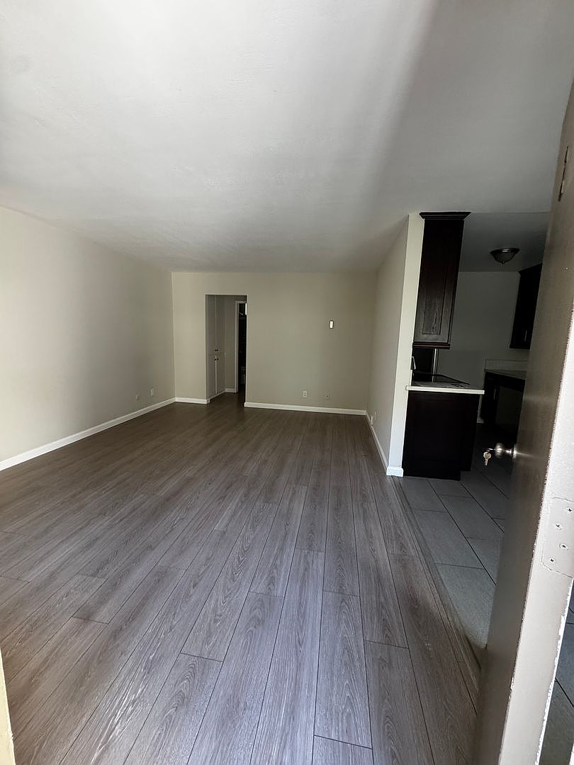 4560 North Ave photo 2