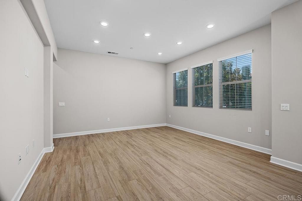 1137 Delpy View Pt photo 5