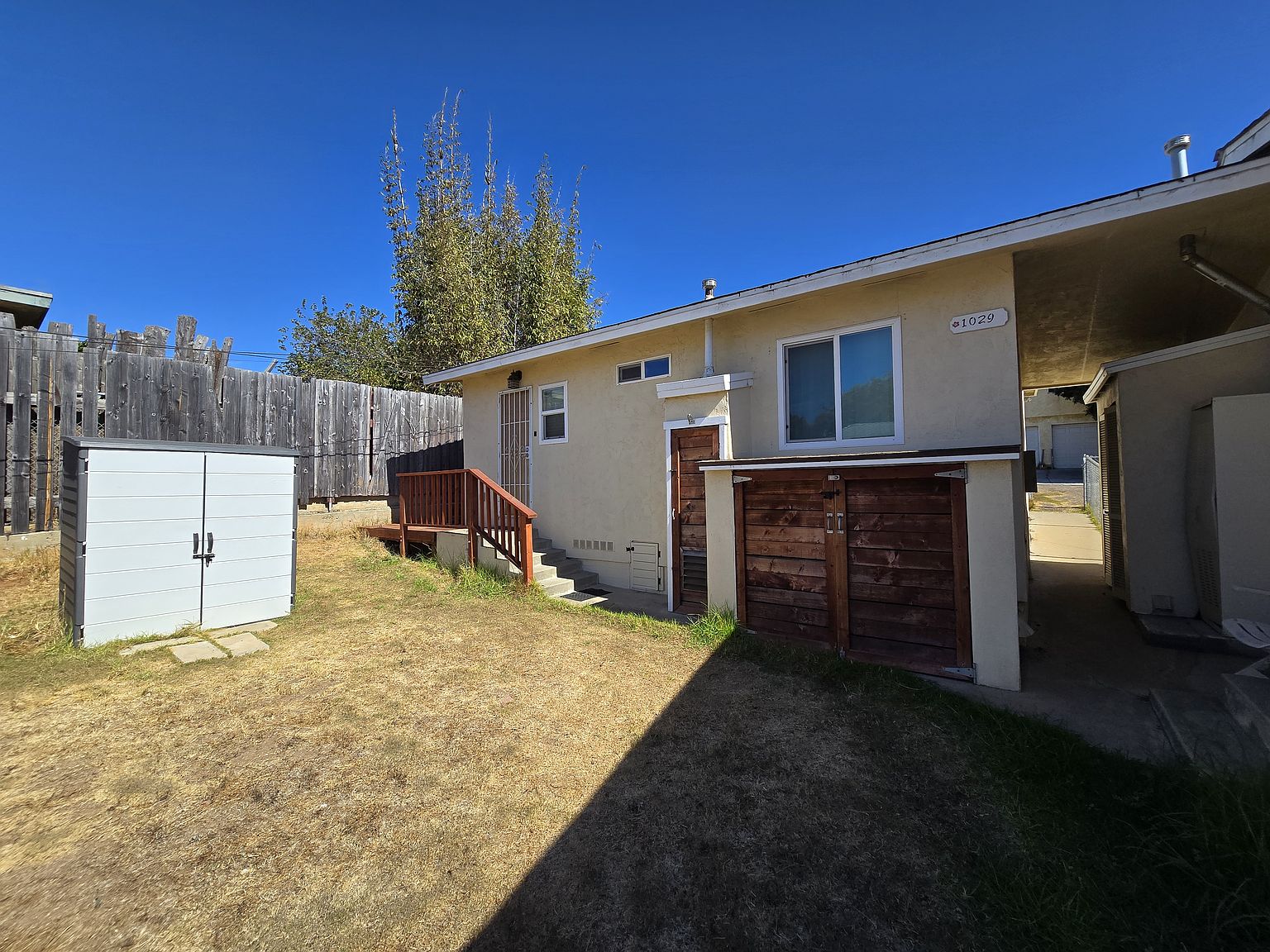 1029 Florida St photo 3