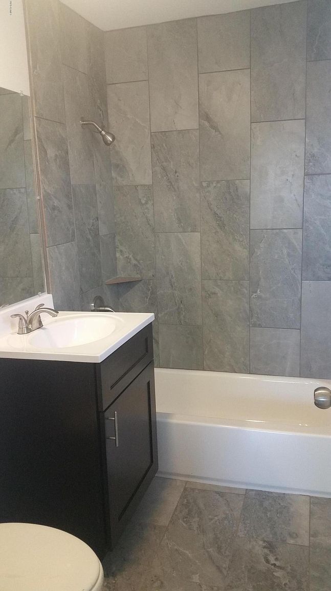 1602 W McDowell Rd Unit 202 photo 5