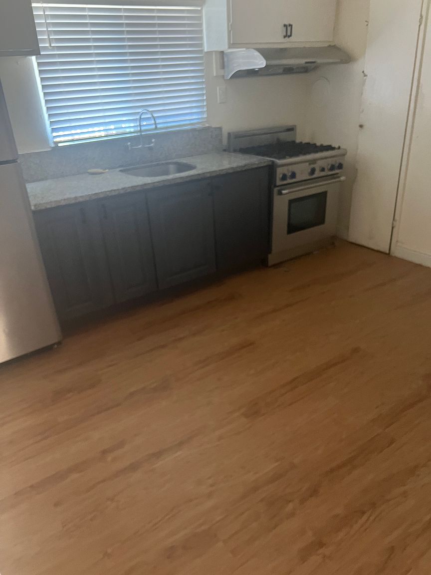 3327 68th Ave photo 4