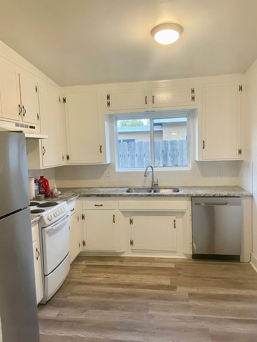 429 7th St photo 2