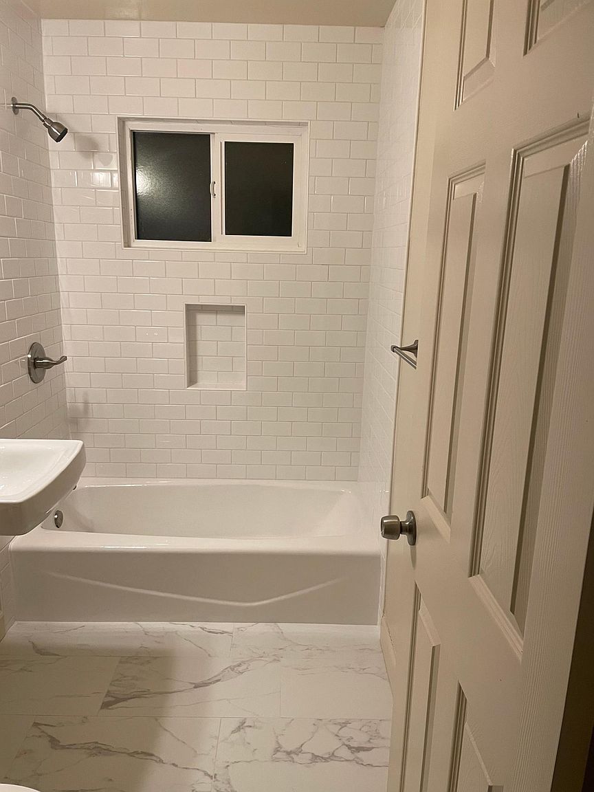 221 Pamela Ave photo 5