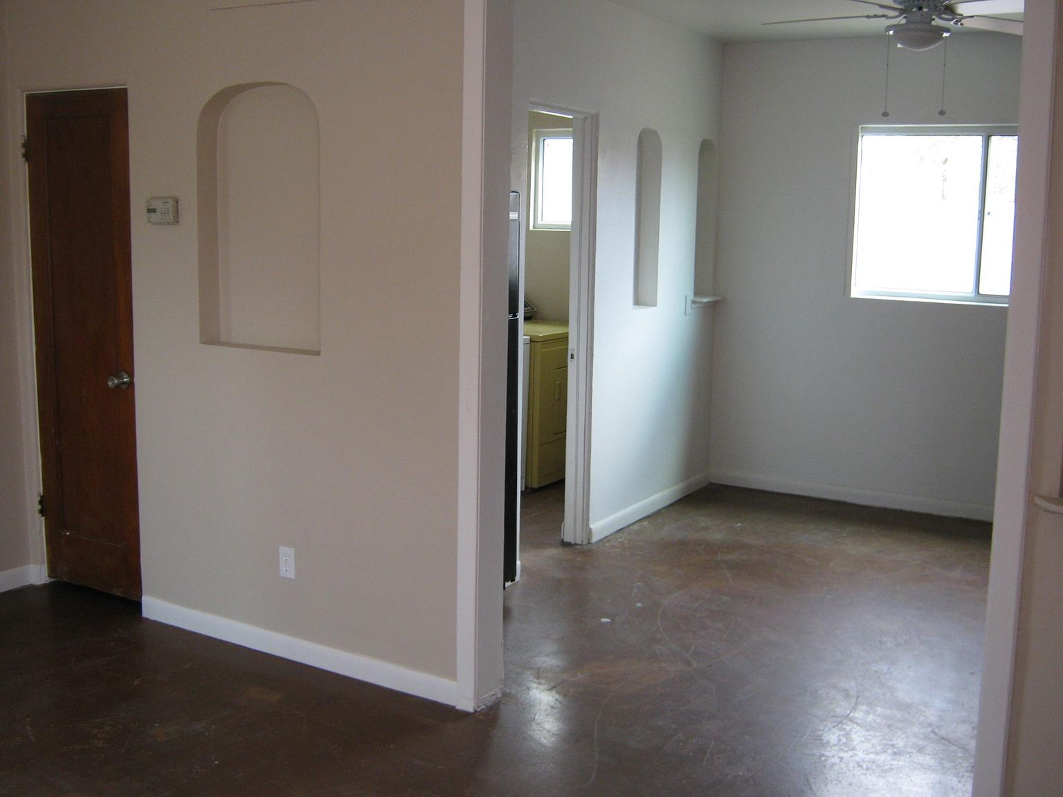 3811 N 6th St APT B photo 3