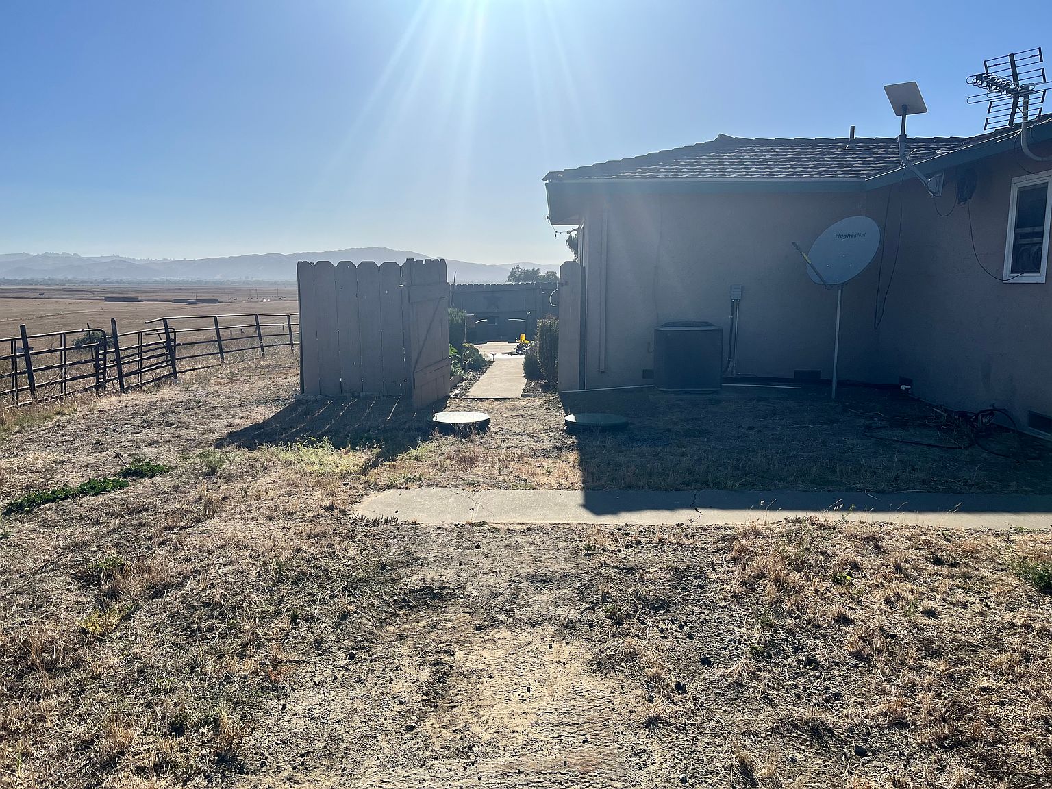 4660 Pacheco Pass Hwy photo 3