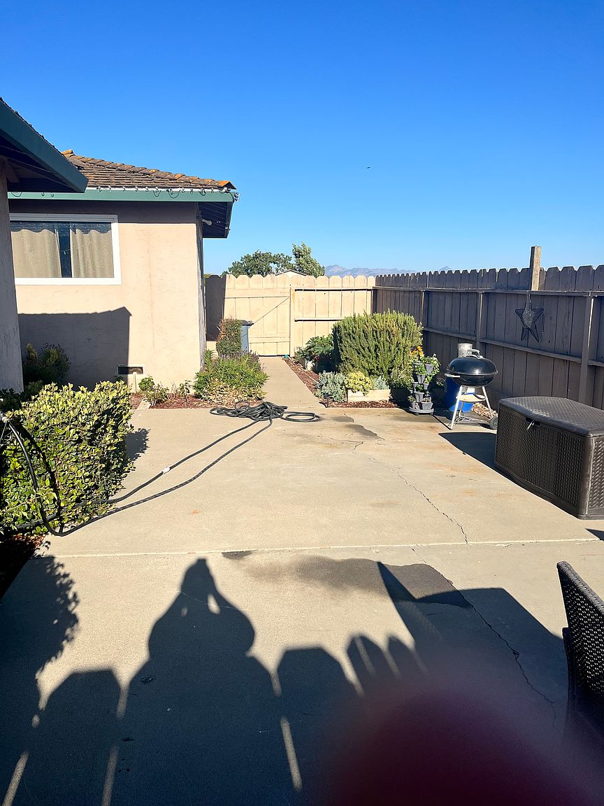 4660 Pacheco Pass Hwy photo 4