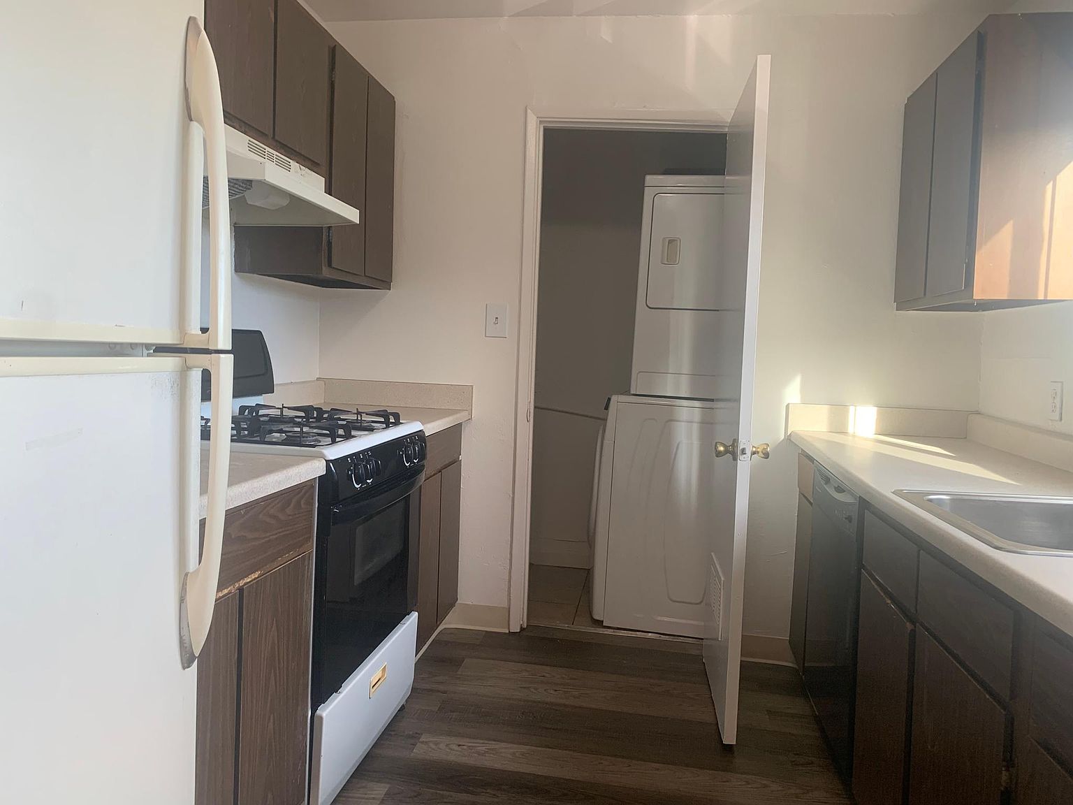 1BR/1BA Apartment on Detroit Avenue · Concord photo 3