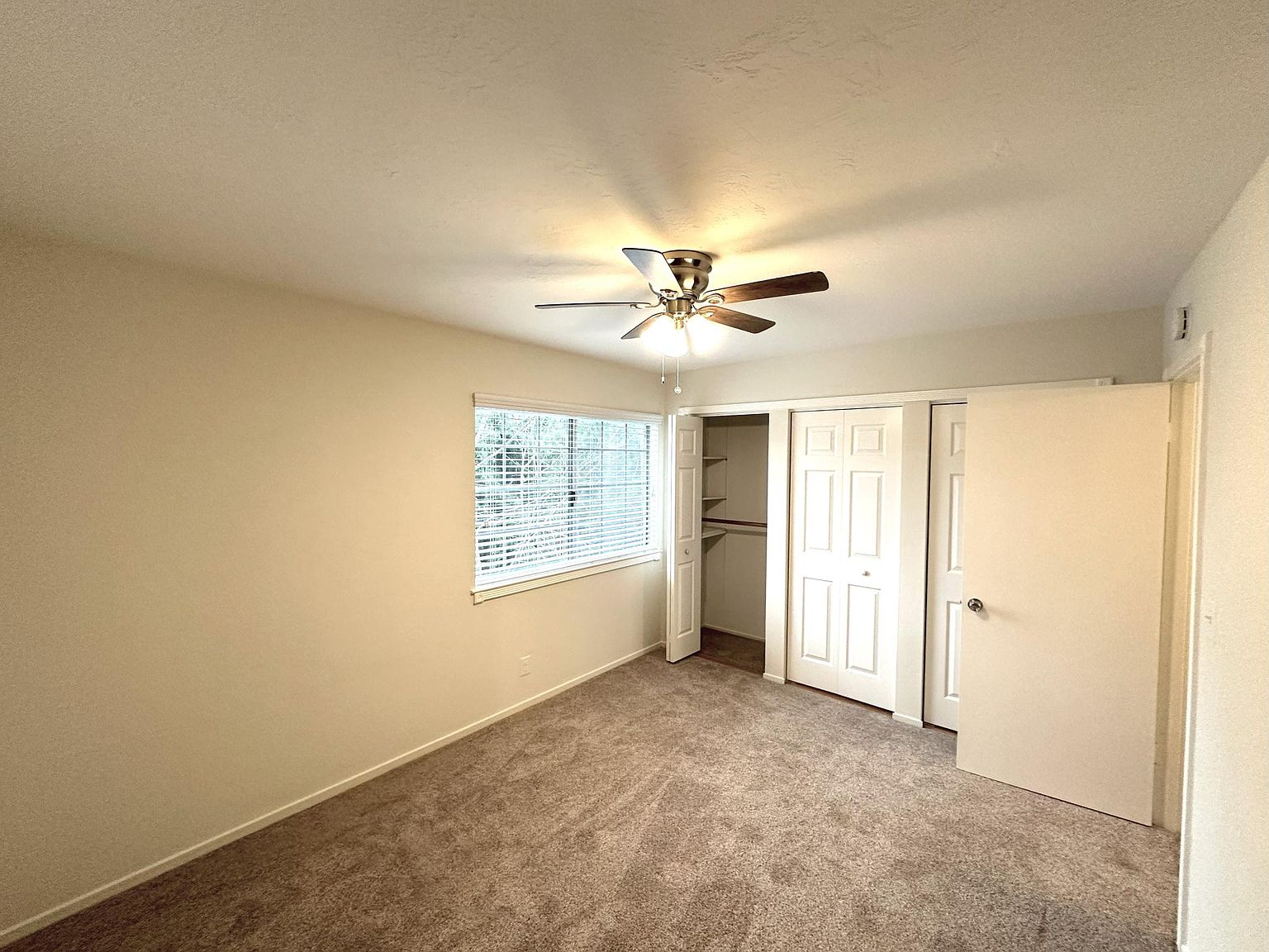 4773 Eagle Lake Dr photo 4