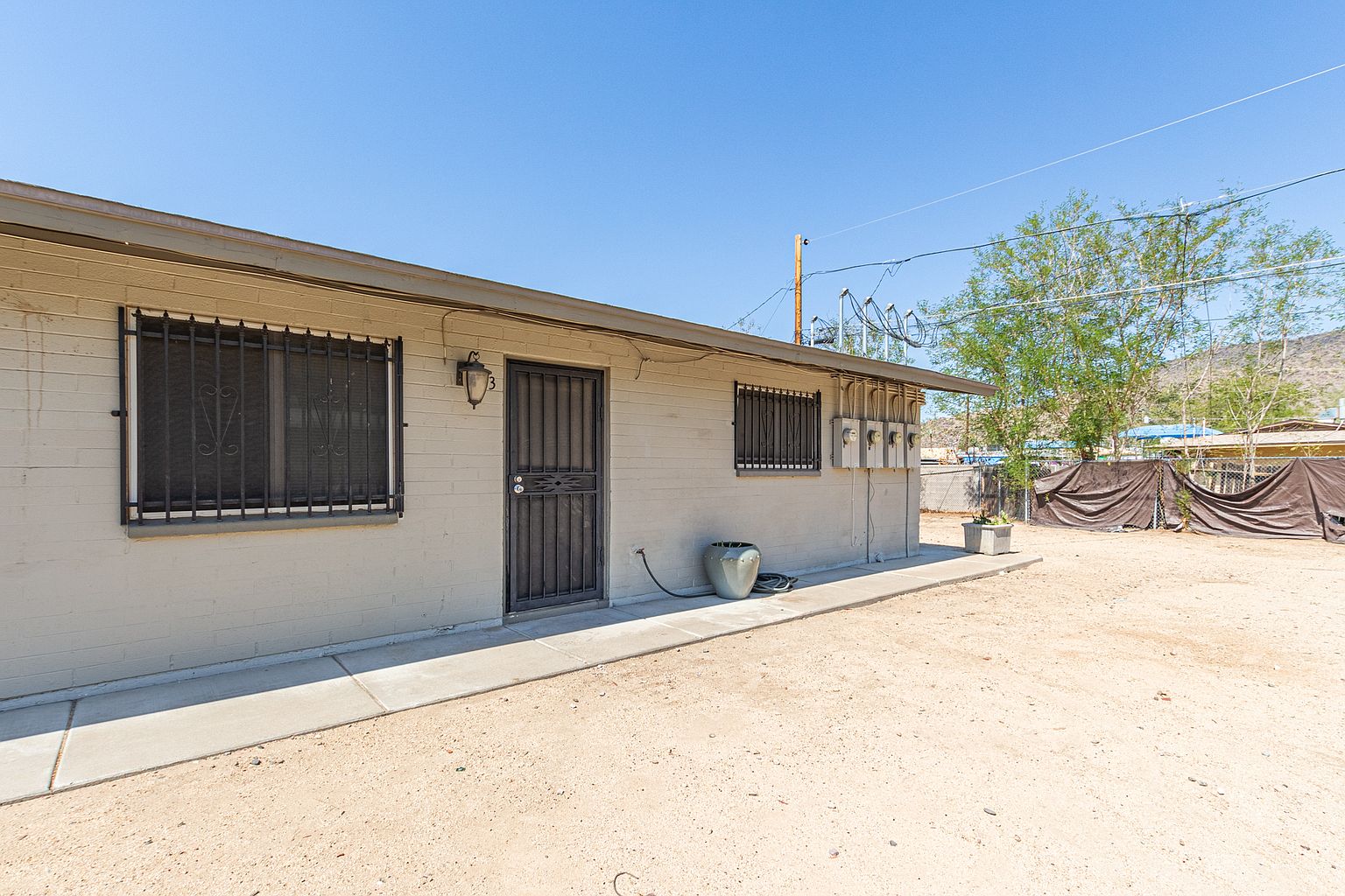 1408 W Becker Ln photo 2