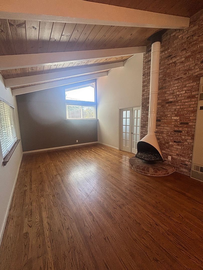 1751 4th St photo 3