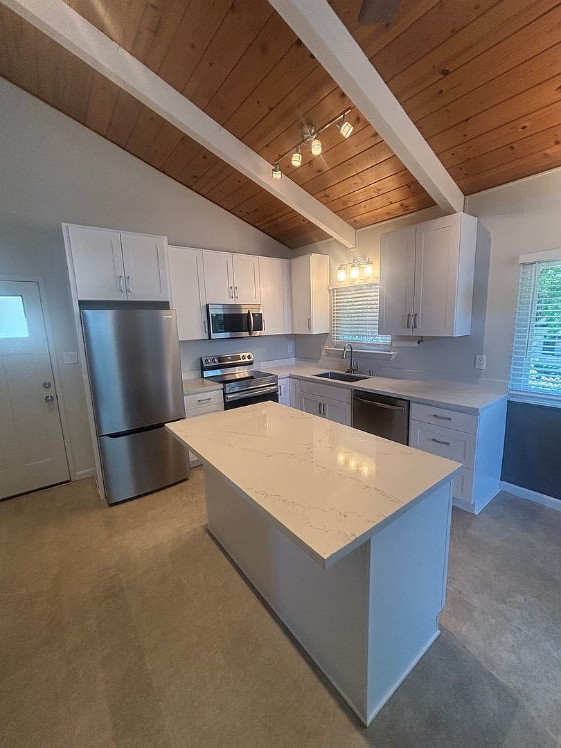 1751 4th St photo 5