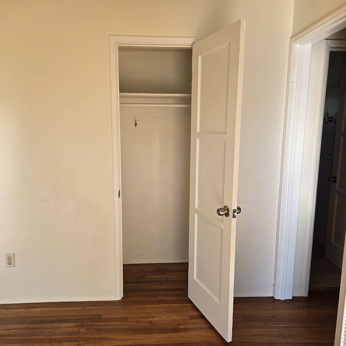 418 Pomona Ave photo 5