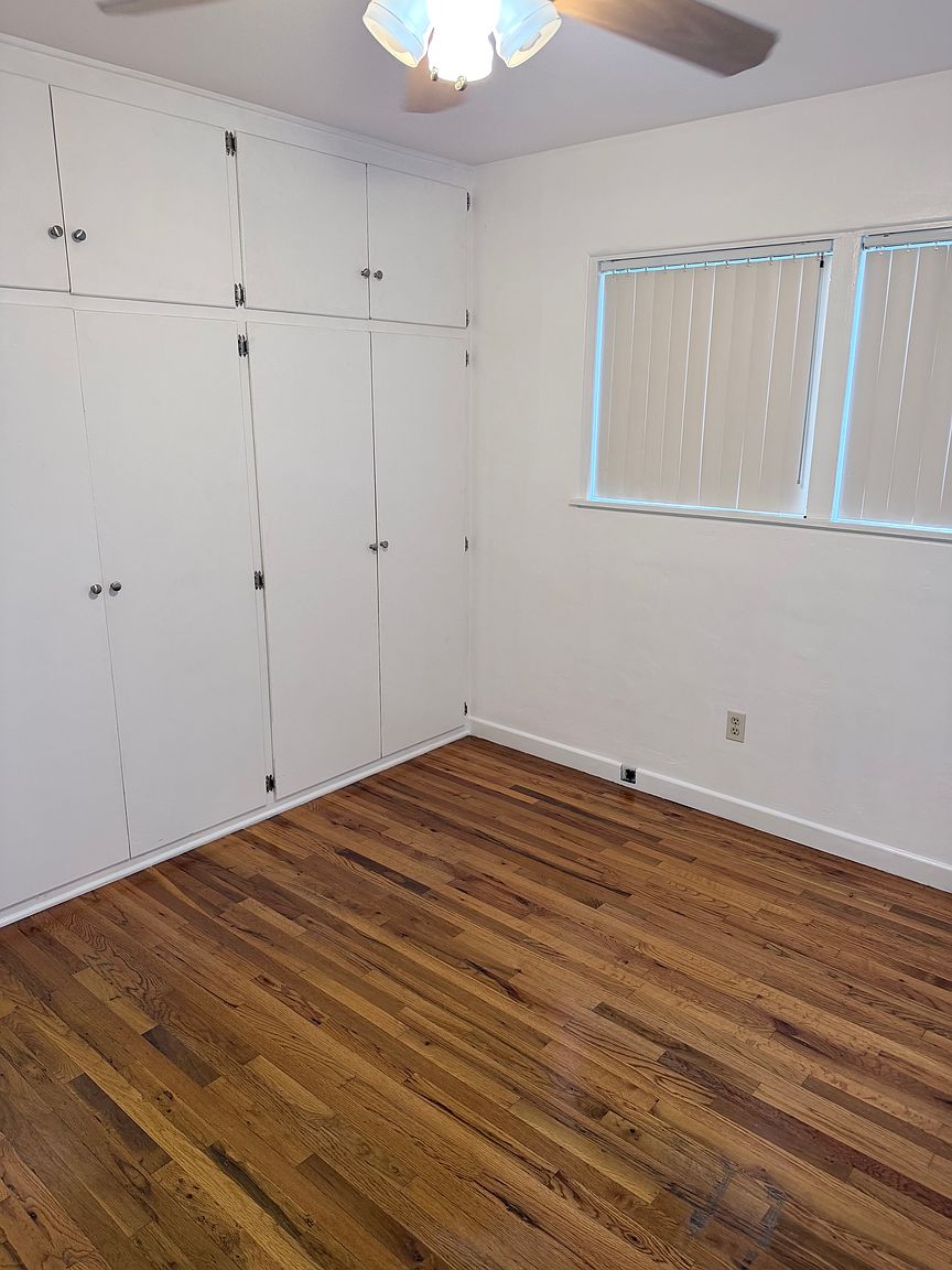 516 Claydelle Ave photo 5
