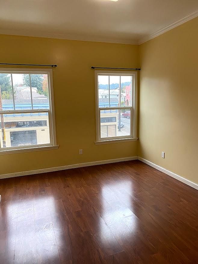 1531 Macarthur Blvd photo 4