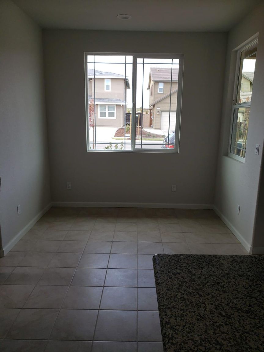 1416 S Hart Dr photo 2