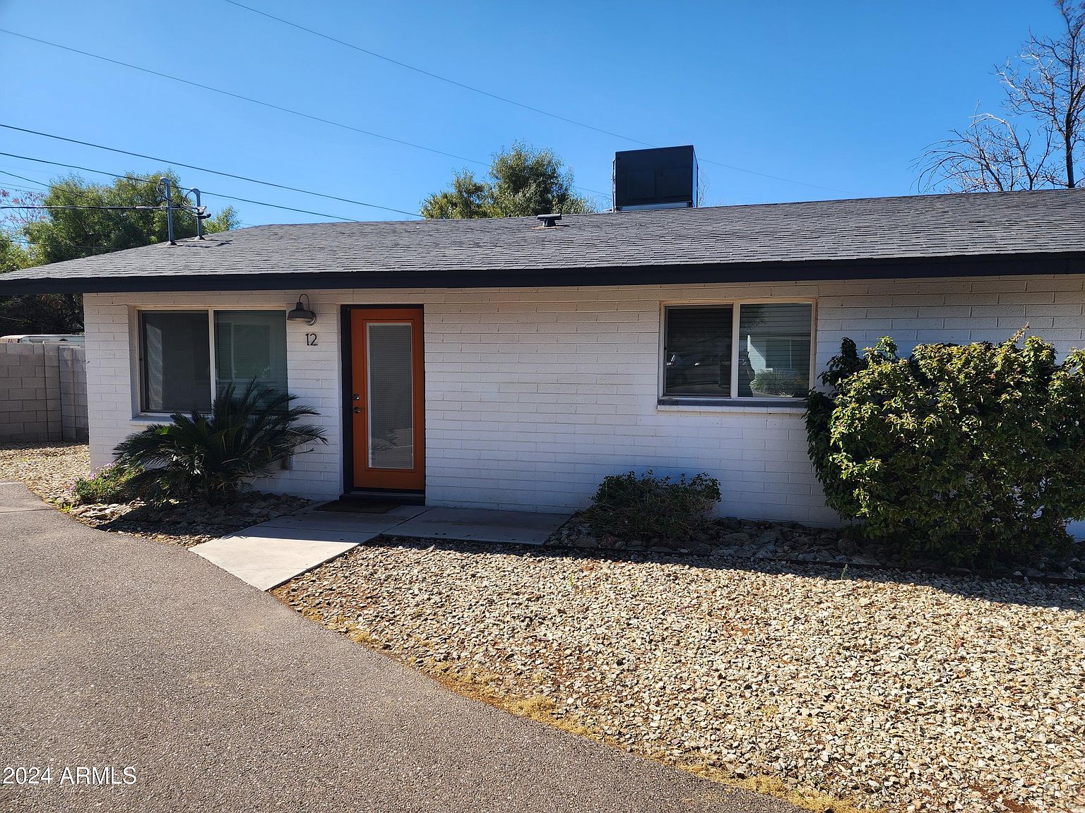 3416 N 37th St Phoenix, AZ 85018 photo 3