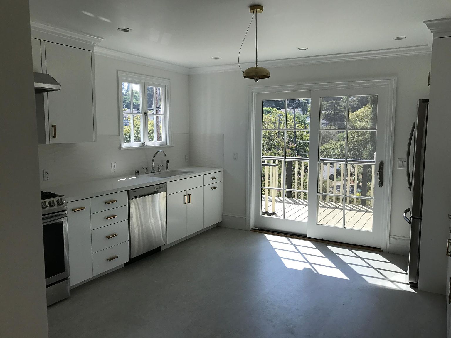 551 Prince St photo 5