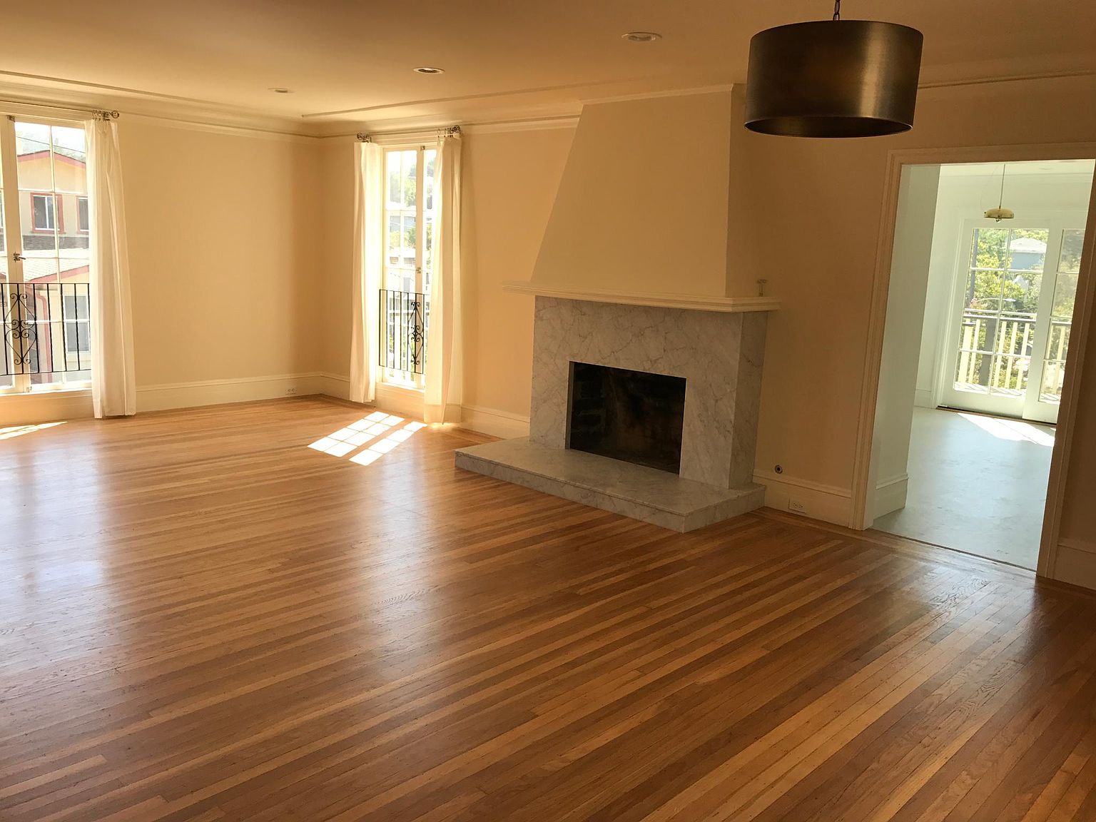 551 Prince St photo 3