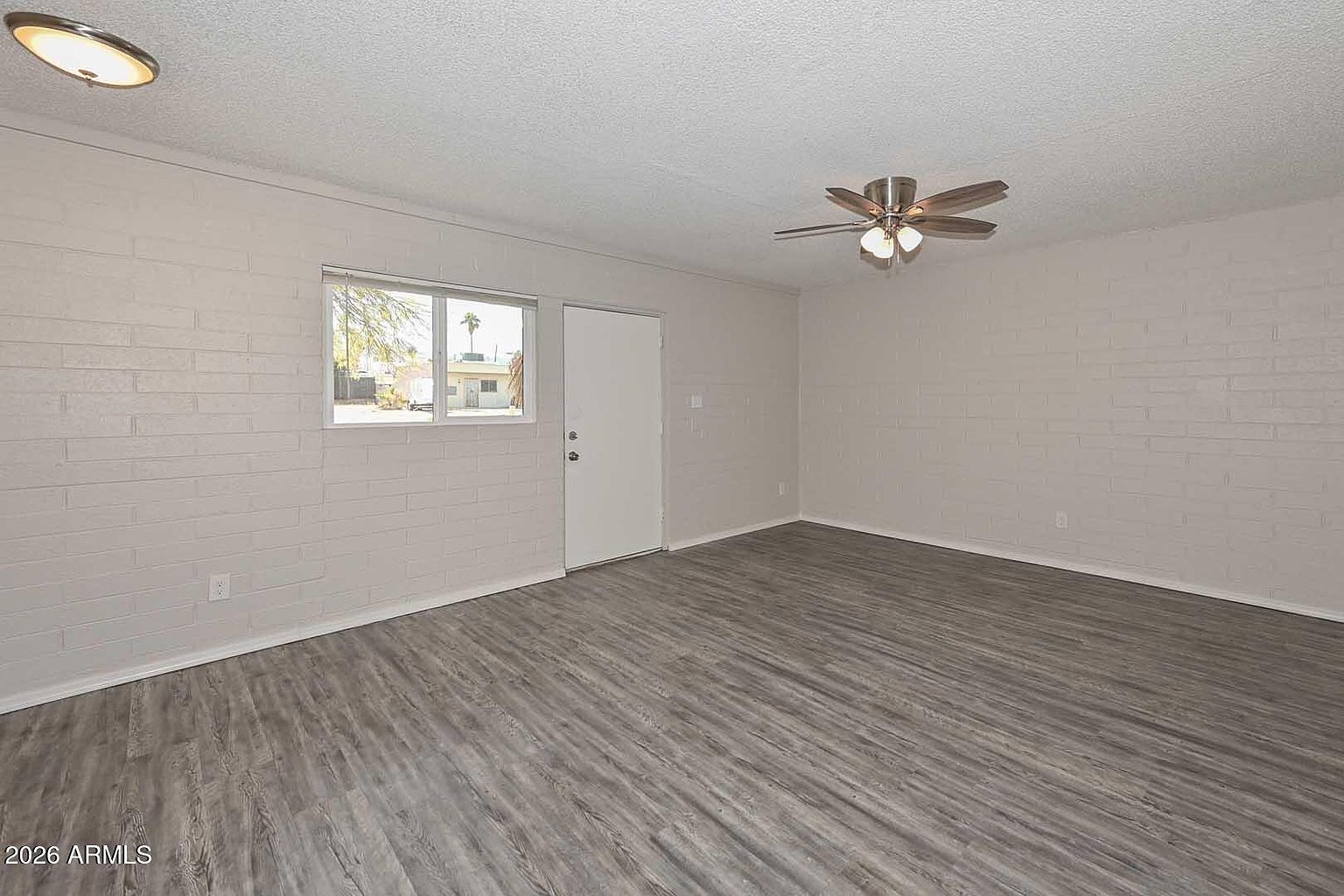 730 E Siesta Dr photo 5