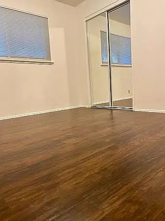 Apartments on Kentfield Avenue · Redwood City photo 4