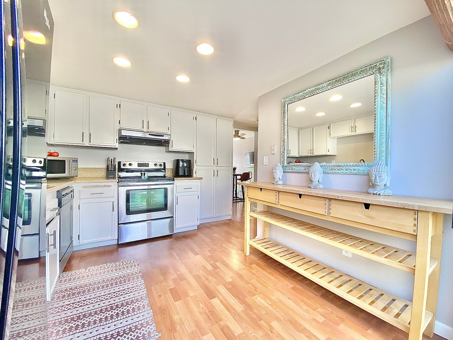 1446 Grand Ave photo 5