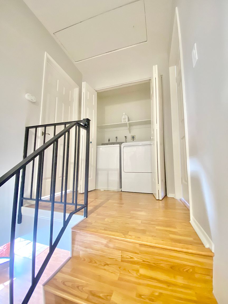 1446 Grand Ave photo 4