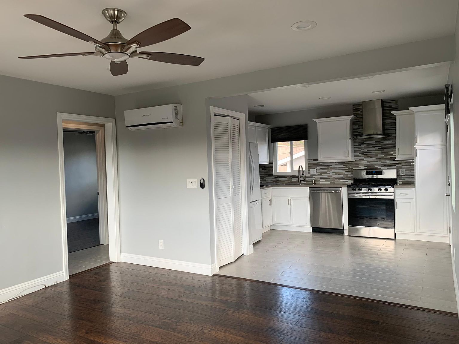 3224 F St photo 4