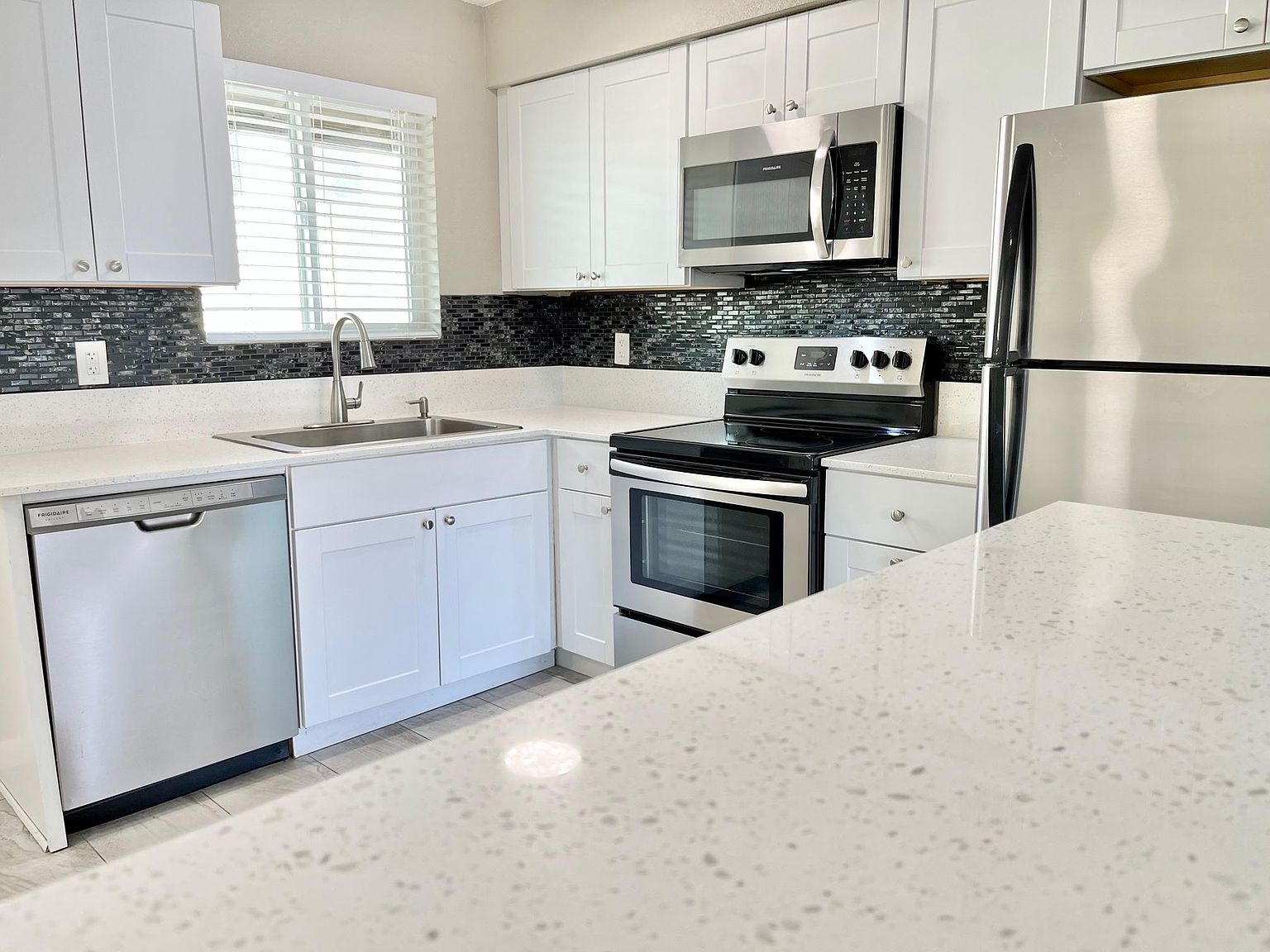 3024 N 39th St, Unit 4 Rental photo 2