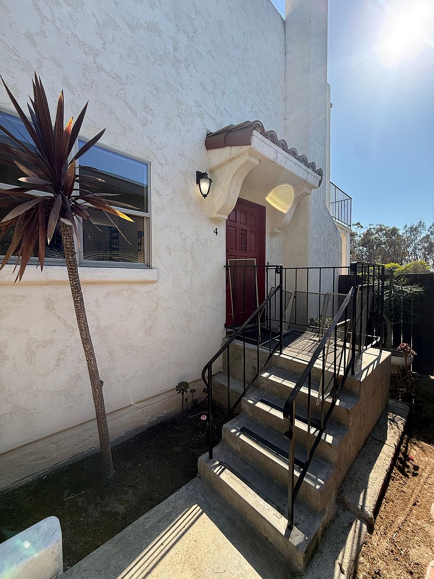 1818 Granada Ave photo 3