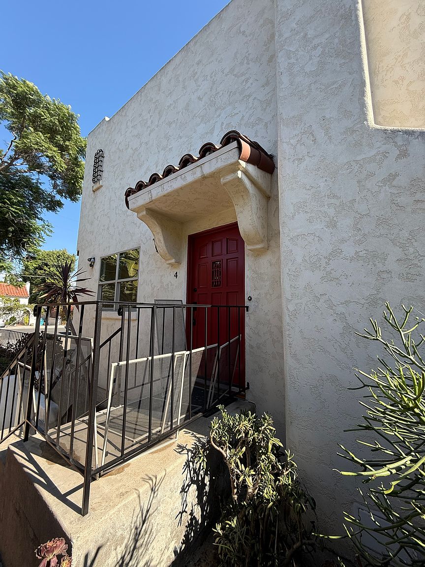 1818 Granada Ave photo 4